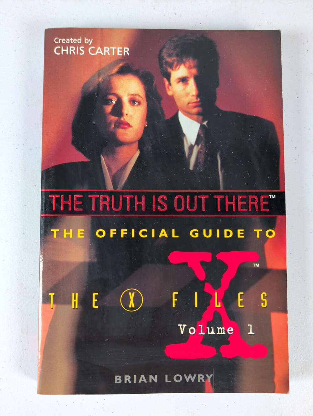 The Truth Is Out There: The Official Guide to The X-Files Vol. 1 Paperback